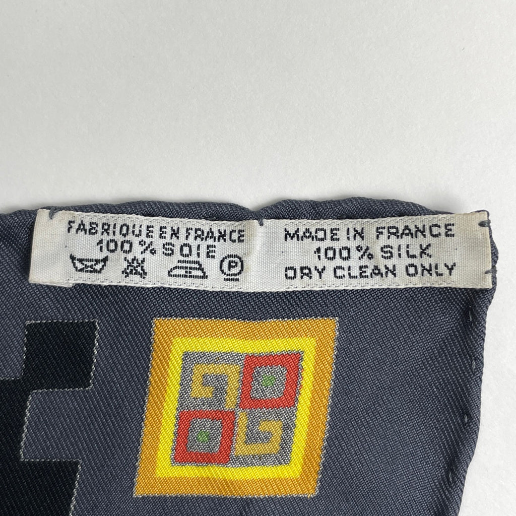 エルメス カレ 90 Musique Des Dieux 神々の音楽 スカーフ シルク グレー マルチカラー レディース 【中古】brbag