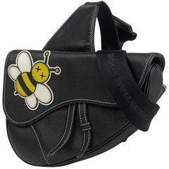 クリスチャンディオール サドルバッグ KAWSコラボ 蜂 ショルダーバッグ ボディバッグ レザー ブラック レディース 【中古】brbag