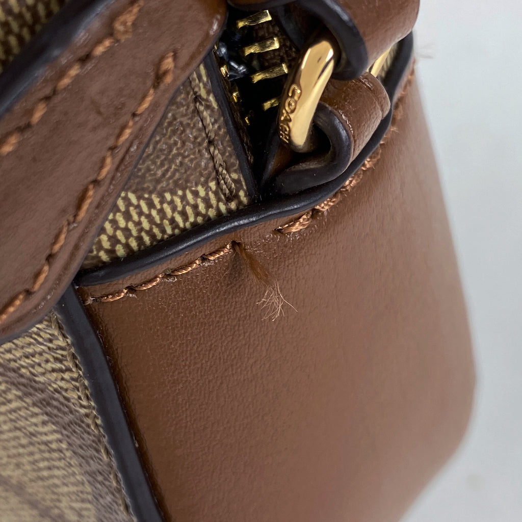 コーチ シグネチャー ショルダーバッグ 斜め掛け ショルダーバッグ コーティングキャンバス ブラウン 91677 レディース 【中古】brbag