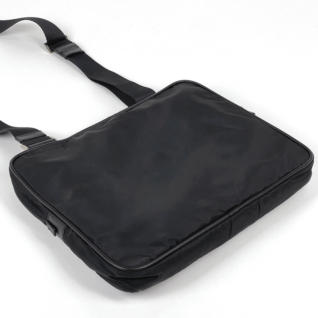 プラダ ロゴプレート ショルダーバッグ 斜め掛け ショルダーバッグ ナイロン ネロ(ブラック) レディース 【中古】brbag