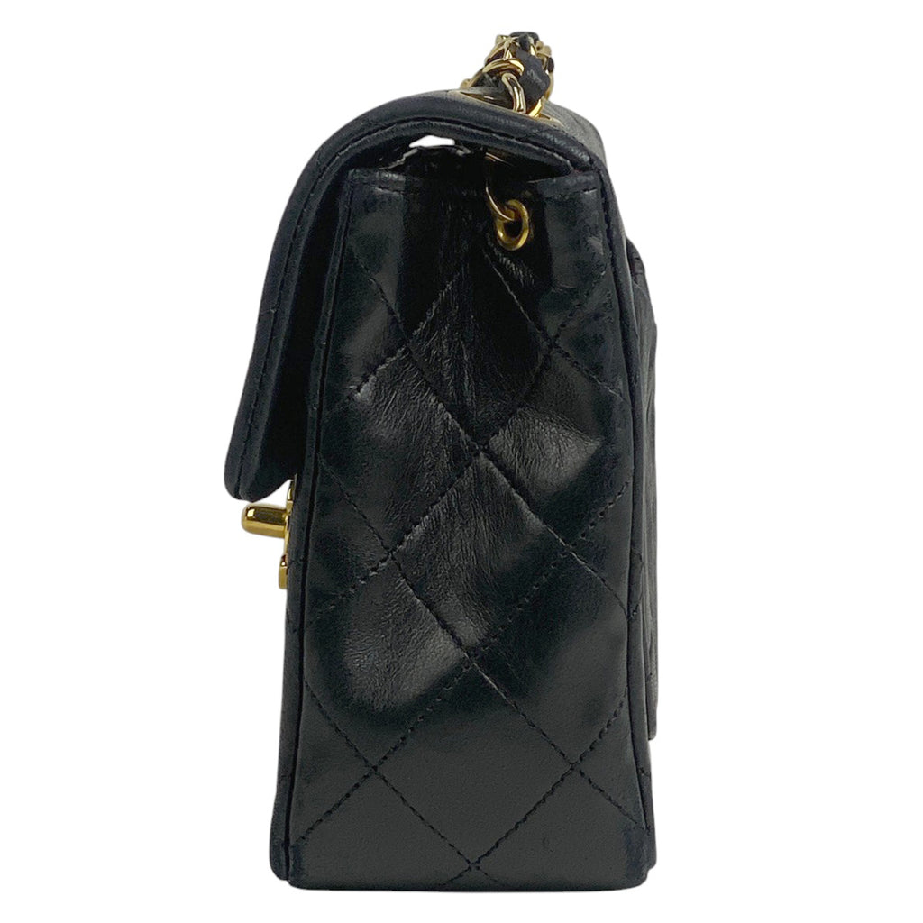 シャネル ミニ マトラッセ シングルフラップ チェーン ショルダーバッグ ココマーク ショルダーバッグ レザー ブラック A01115 レディース 【中古】brbag