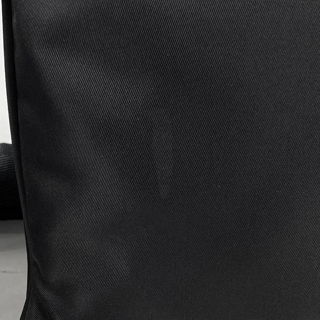 プラダ ロゴプレート ショルダーバッグ 斜め掛け ショルダーバッグ ナイロン ネロ(ブラック) レディース 【中古】brbag