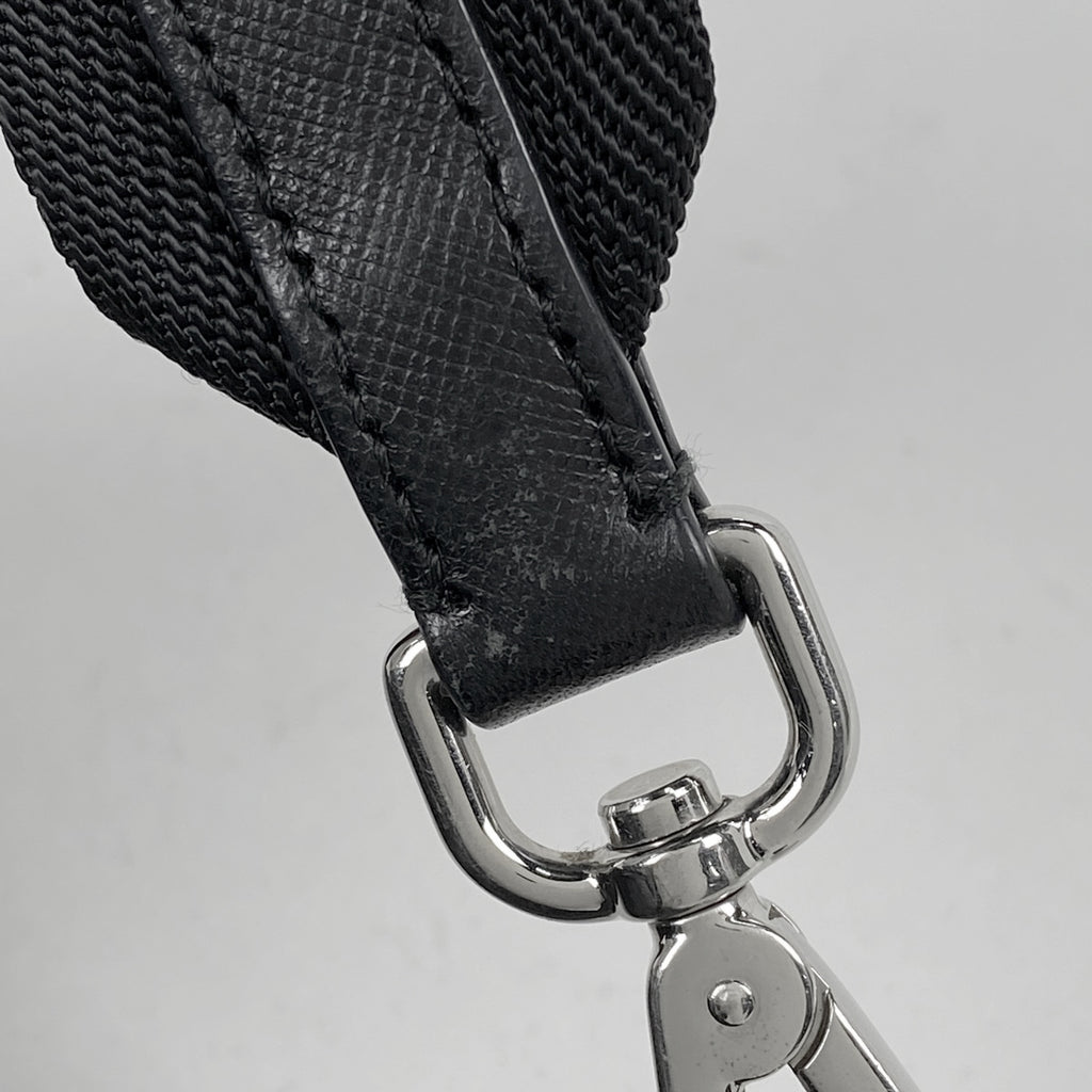 プラダ ロゴプレート ショルダーバッグ 斜め掛け ショルダーバッグ ナイロン ネロ(ブラック) レディース 【中古】brbag