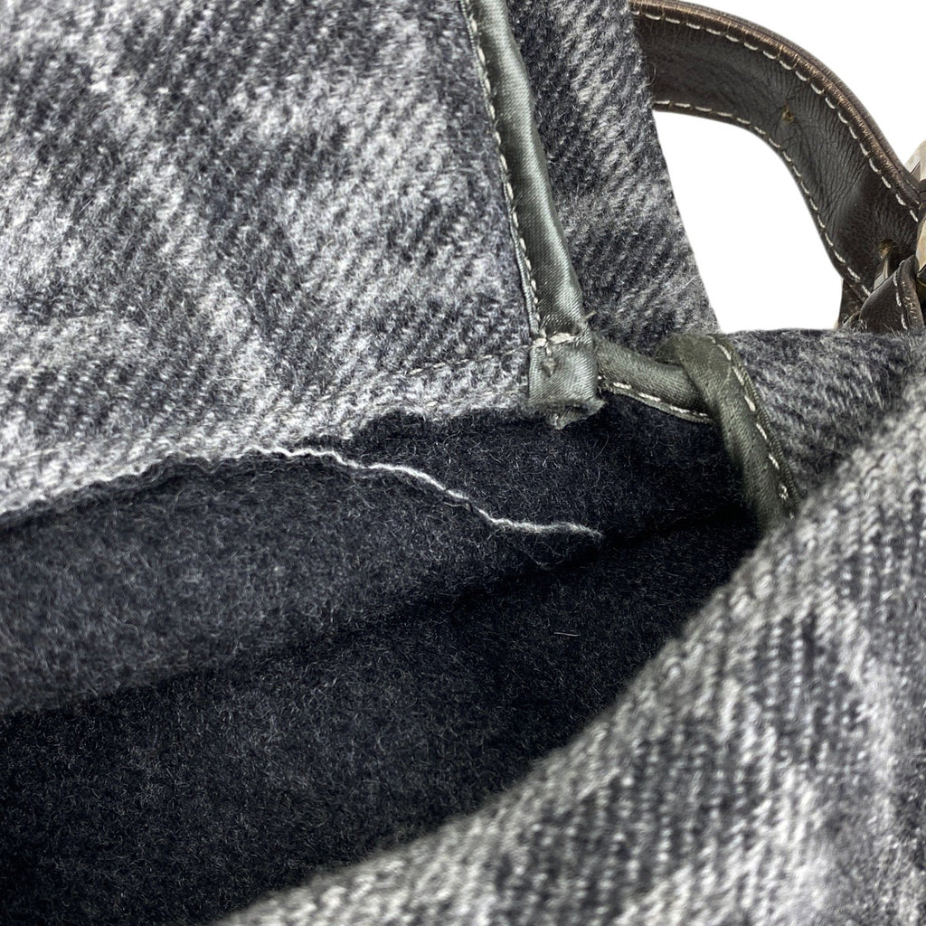 フェンディ ズッカ柄 ショルダーバッグ ハントバッグ ワンショルダー ショルダーバッグ ファブリック グレー 26424 レディース 【中古】brbag