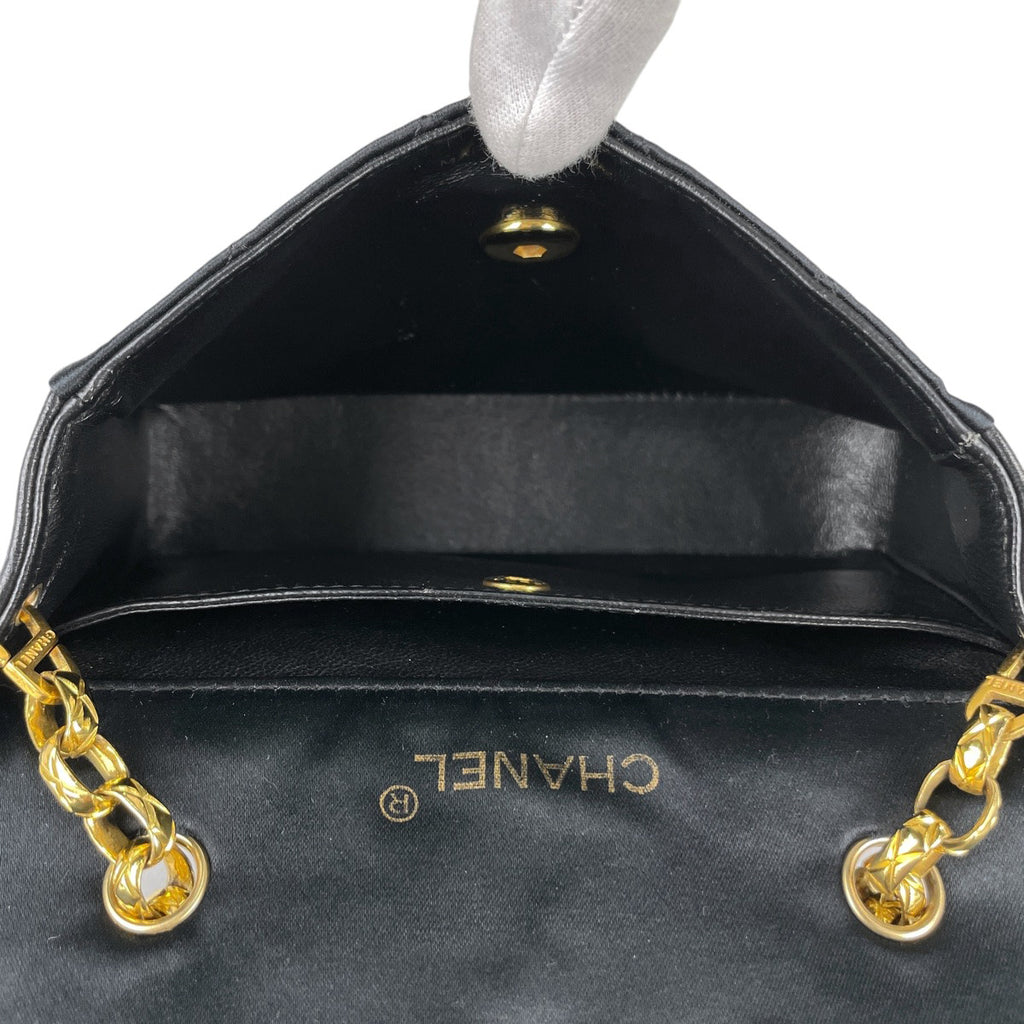 シャネル ココマーク チェーン ショルダーバッグ マトラッセ ショルダーバッグ サテン ブラック レディース 【中古】brbag