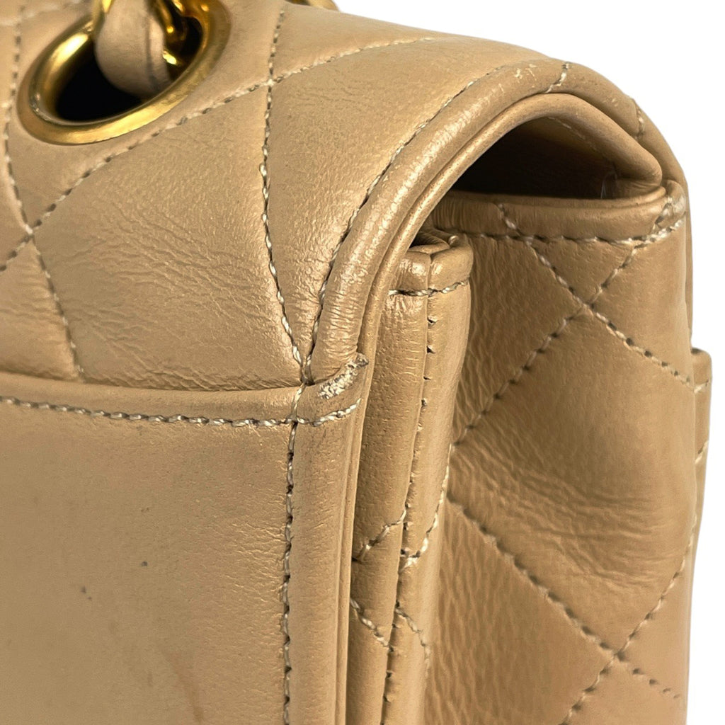 シャネル ココマーク チェーン ショルダーバッグ マトラッセ Wチェーン ショルダーバッグ レザー ベージュ レディース 【中古】brbag