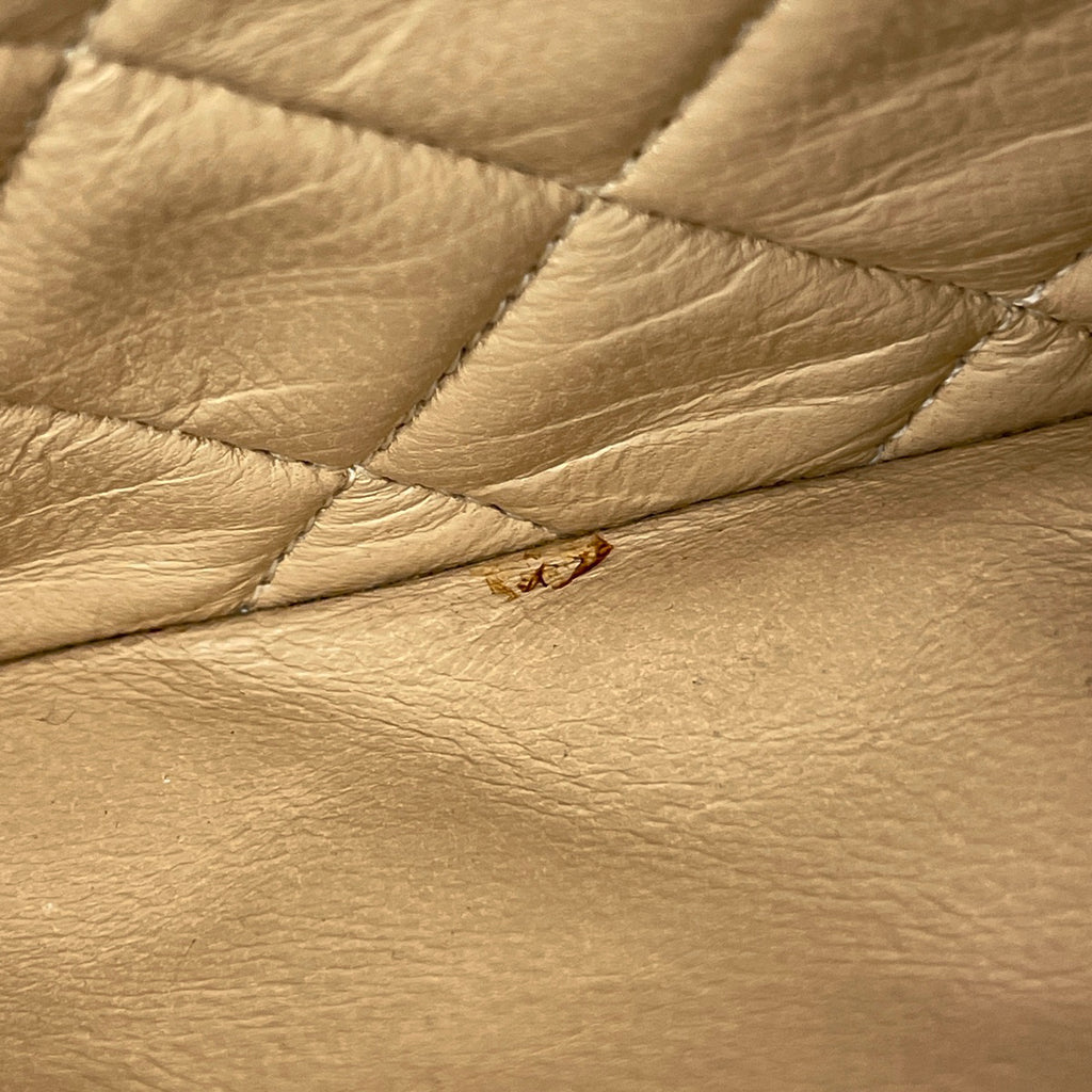 シャネル ココマーク チェーン ショルダーバッグ マトラッセ Wチェーン ショルダーバッグ レザー ベージュ レディース 【中古】brbag