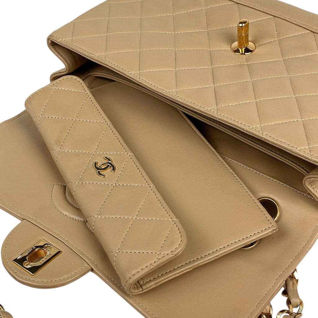 シャネル ココマーク チェーン ショルダーバッグ マトラッセ Wチェーン ショルダーバッグ レザー ベージュ レディース 【中古】brbag