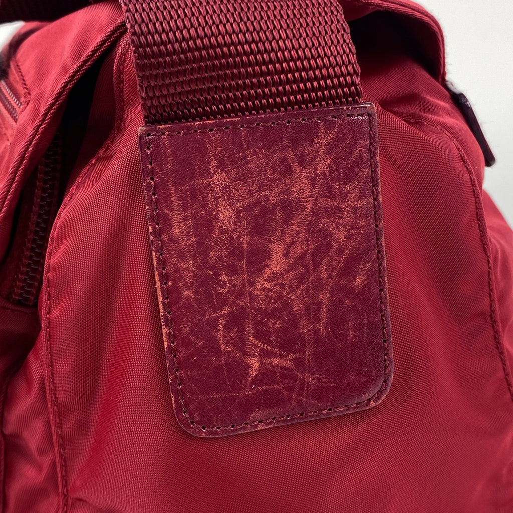 プラダ ロゴプレート ショルダーバッグ 斜め掛け ショルダーバッグ ナイロン レッド レディース 【中古】brbag