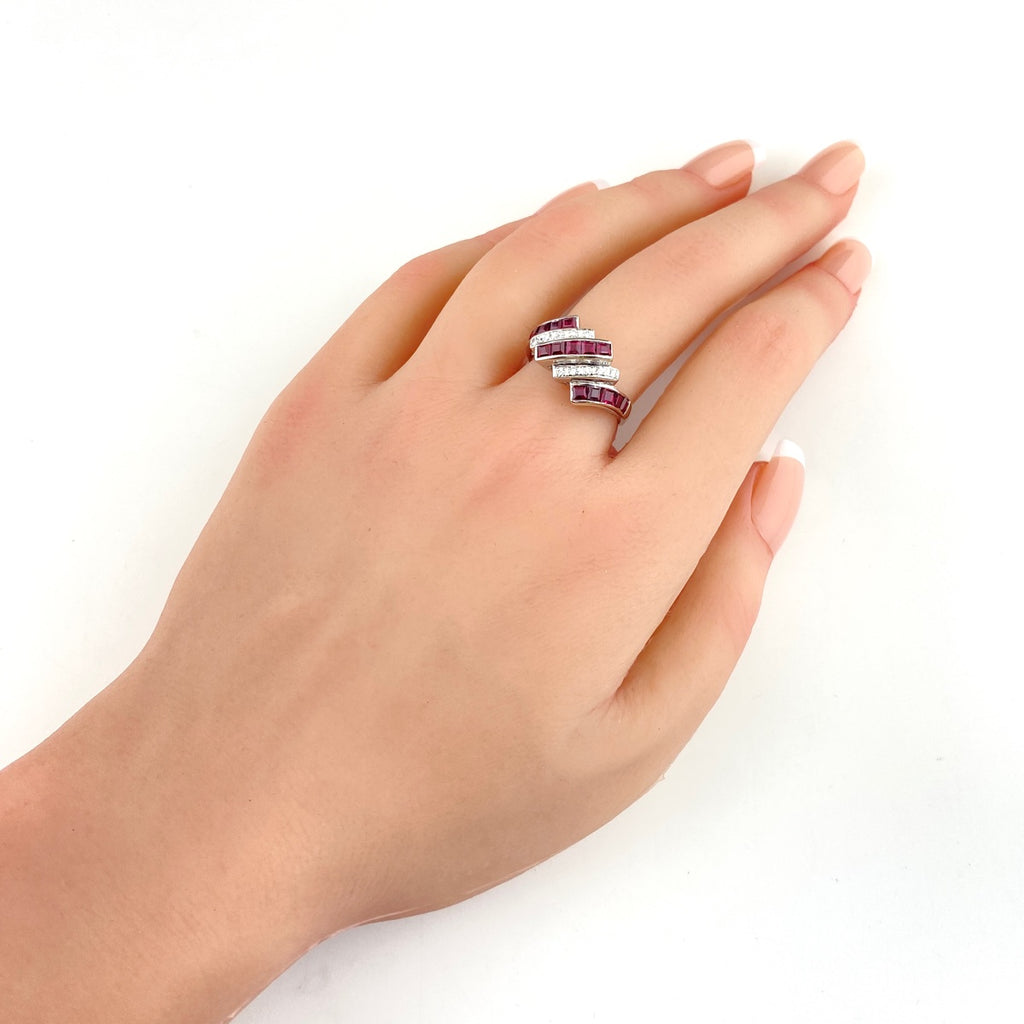 ルビー デザインリング プラチナ 指輪 メレダイヤ リング 11号 Pt900 ルビー ダイヤモンド レディース 【中古】nbjwl