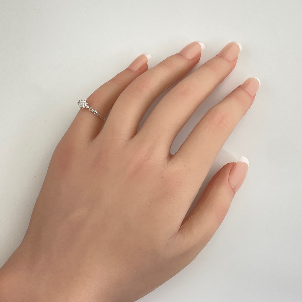 フラワーモチーフ デザインリング 指輪 メレダイヤ 花 リング 11.5号 K10 ダイヤモンド レディース 【中古】nbjwl