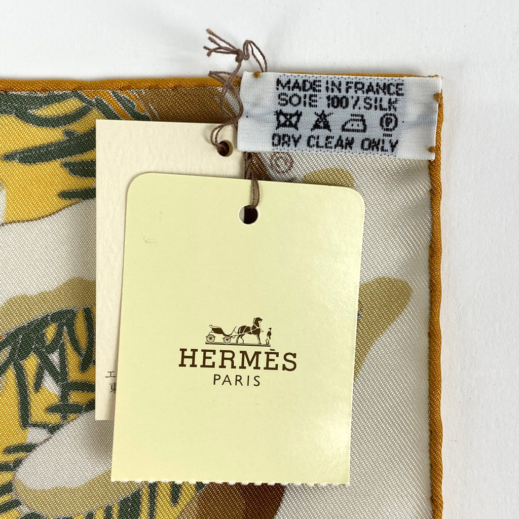 エルメス プチ カレ Noel au 24 Faubourg フォーブル24番地のクリスマス スカーフ シルク ブラウン マルチカラー レディース 【中古】brbag