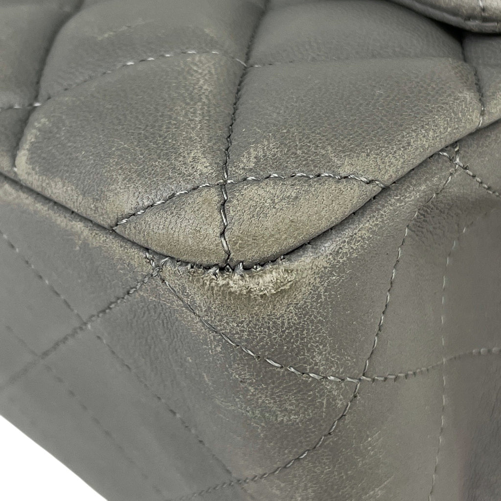 シャネル デカ マトラッセ シングルフラップ チェーン ショルダーバッグ ココマーク Wチェーン ショルダーバッグ レザー グレー A04412 レディース 【中古】brbag