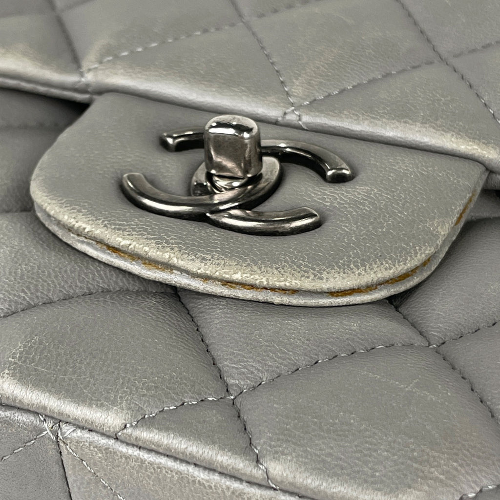 シャネル デカ マトラッセ シングルフラップ チェーン ショルダーバッグ ココマーク Wチェーン ショルダーバッグ レザー グレー A04412 レディース 【中古】brbag