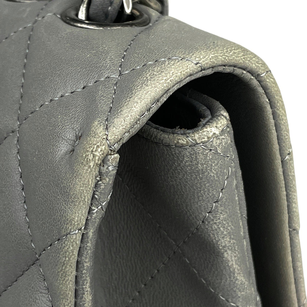 シャネル デカ マトラッセ シングルフラップ チェーン ショルダーバッグ ココマーク Wチェーン ショルダーバッグ レザー グレー A04412 レディース 【中古】brbag