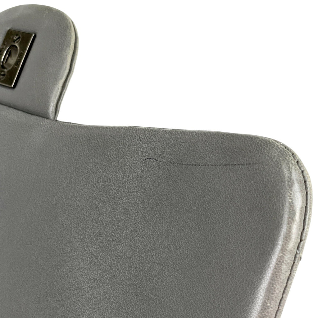 シャネル デカ マトラッセ シングルフラップ チェーン ショルダーバッグ ココマーク Wチェーン ショルダーバッグ レザー グレー A04412 レディース 【中古】brbag