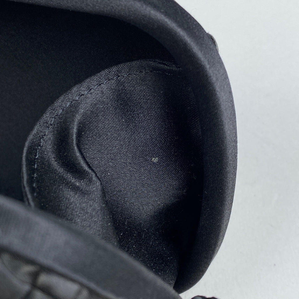 ボッテガヴェネタ イントレチャート ポーチ パーティーバッグ アクセサリーポーチ サテン ブラック レディース 【中古】brbag