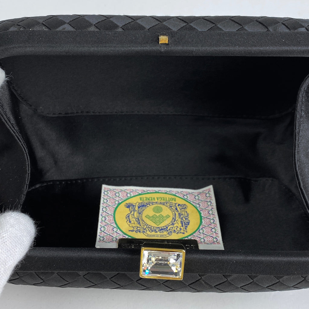 ボッテガヴェネタ イントレチャート ポーチ パーティーバッグ アクセサリーポーチ サテン ブラック レディース 【中古】brbag