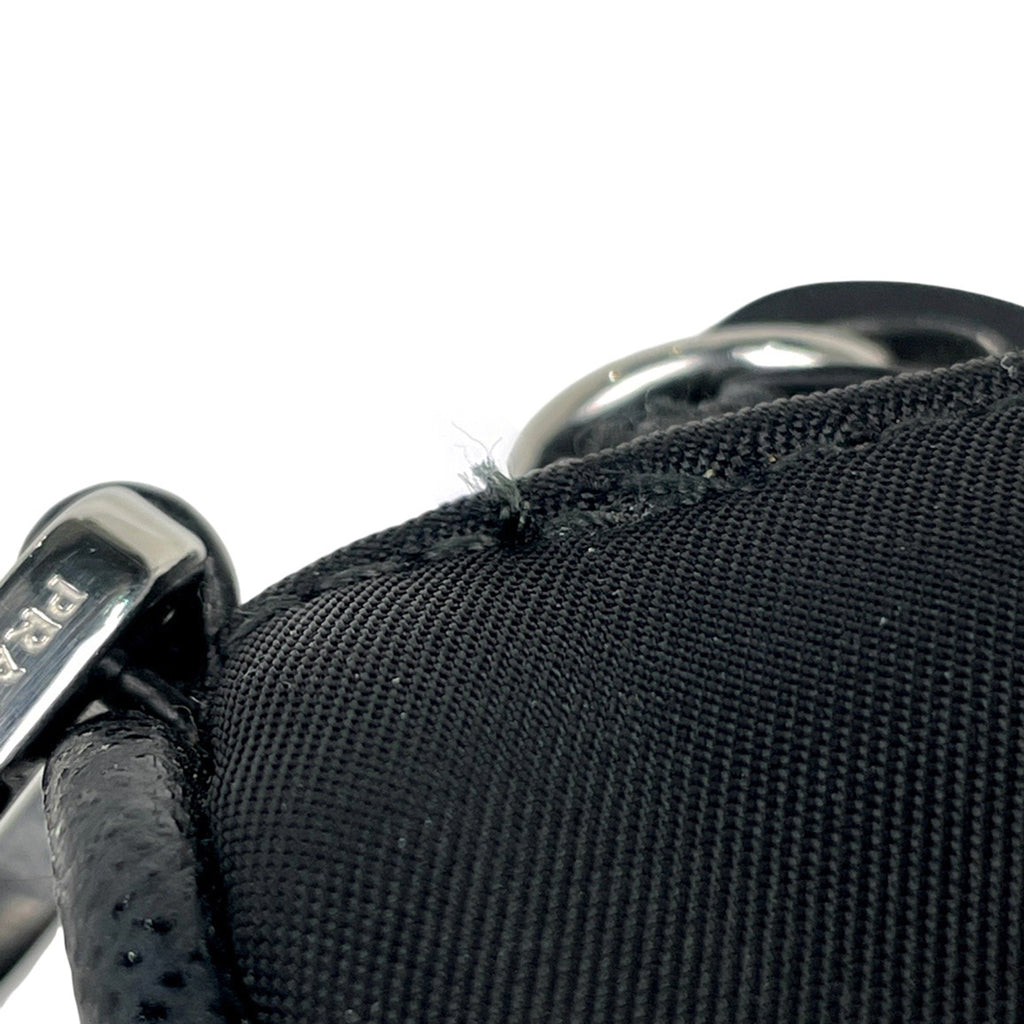 プラダ ロゴプレート ショルダーバッグ 斜め掛け RE NYLON ショルダーバッグ ナイロン ネロ(ブラック) レディース 【中古】brbag