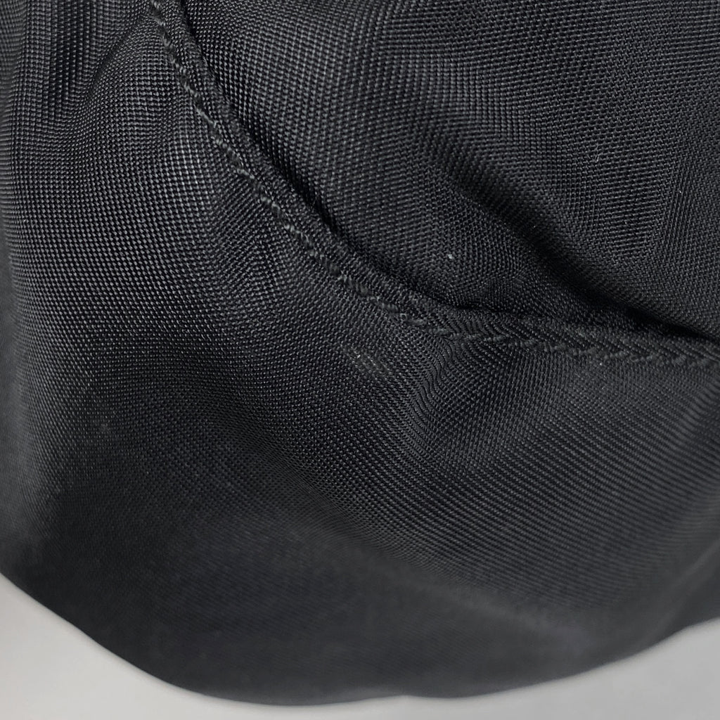 プラダ ロゴプレート ショルダーバッグ 斜め掛け ショルダーバッグ ナイロン ネロ(ブラック) レディース 【中古】brbag