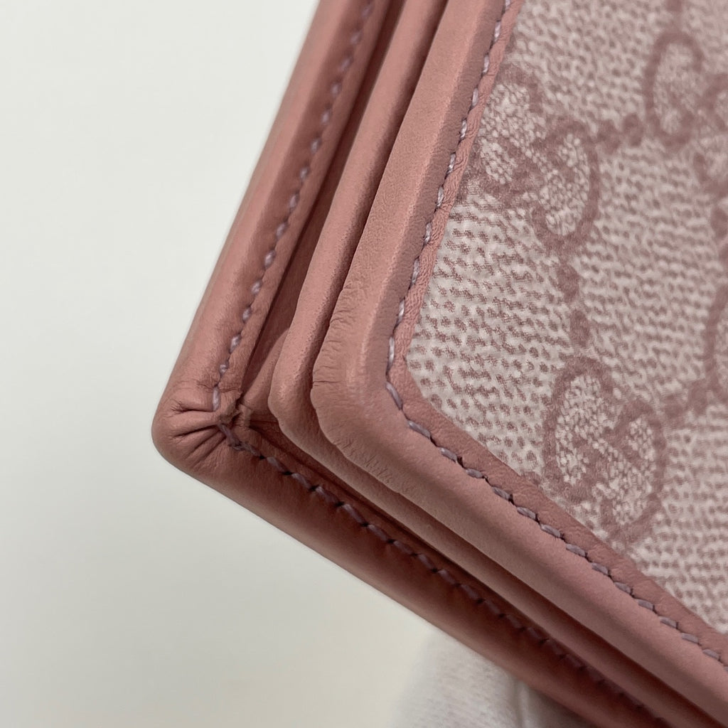 グッチ GGエンブレム スモールウォレット GGパターン コーティング ロゴ GG柄 二つ折り財布 ファブリック ピンク 820692 レディース 【中古】brbag