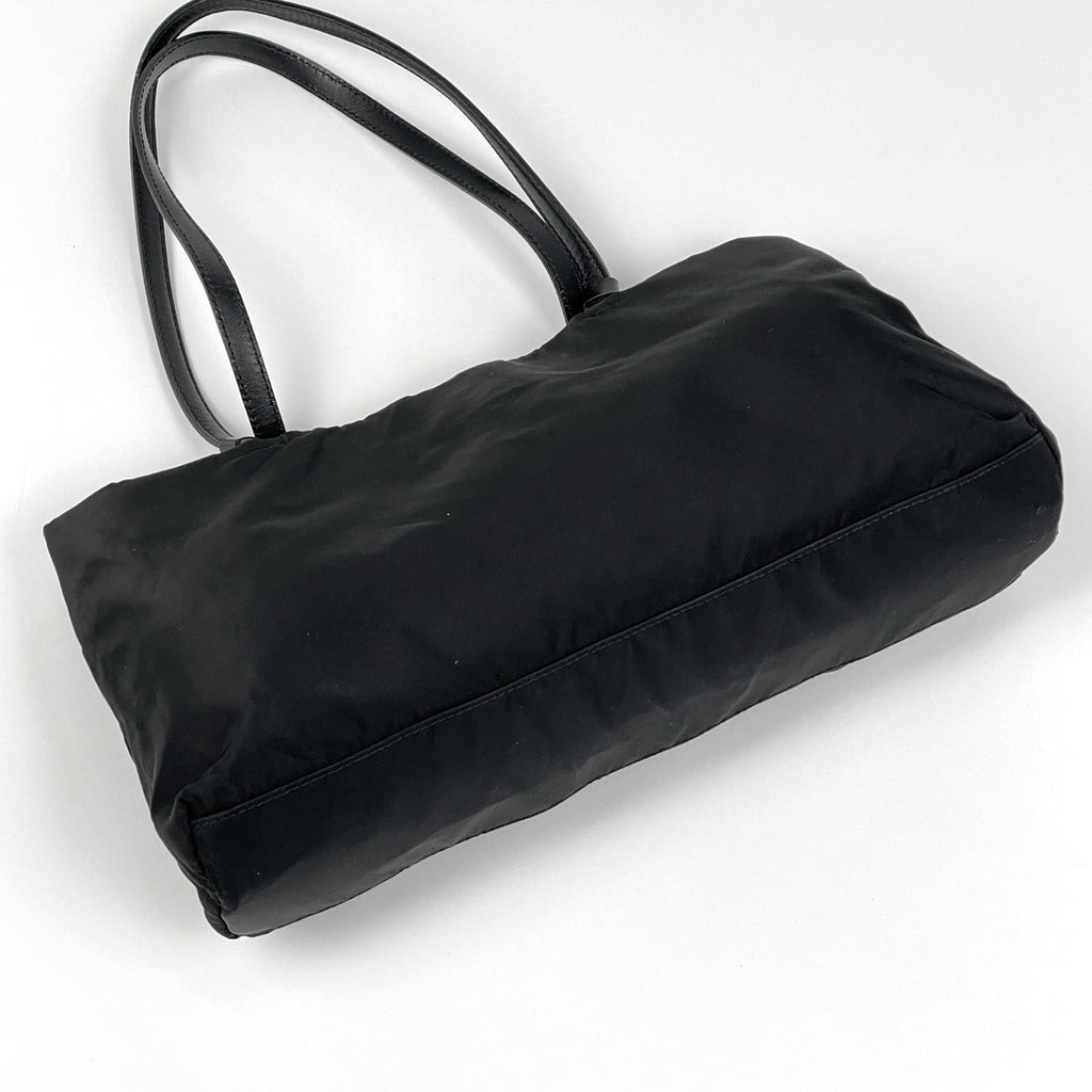 プラダ ロゴプレート トートバッグ ハンドバッグ トートバッグ ナイロン ネロ(ブラック) レディース 【中古】brbag