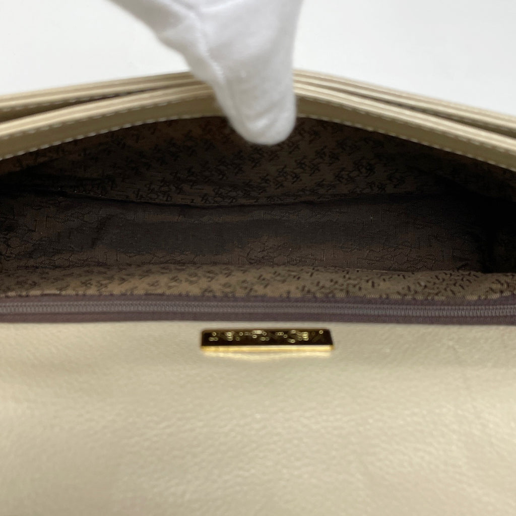 イヴ・サンローラン ロゴ ショルダーバッグ 斜め掛け ショルダーバッグ レザー アイボリー レディース 【中古】brbag