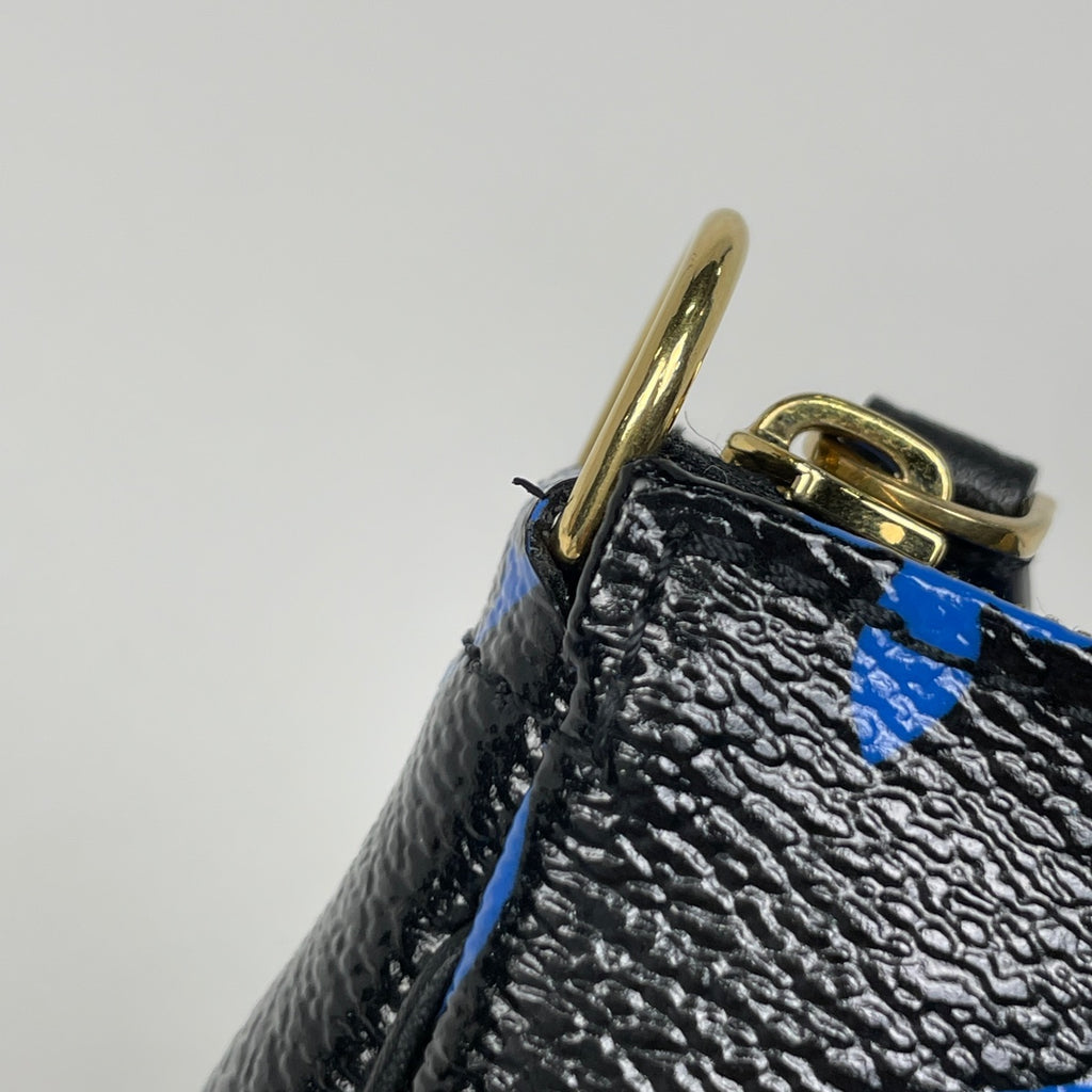 ルイ・ヴィトン ミニ ポシェット アクセソワール メイク コスメ モノグラムカラー アクセサリーポーチ モノグラム ノワール ブルー M67237 レディース 【中古】brbag