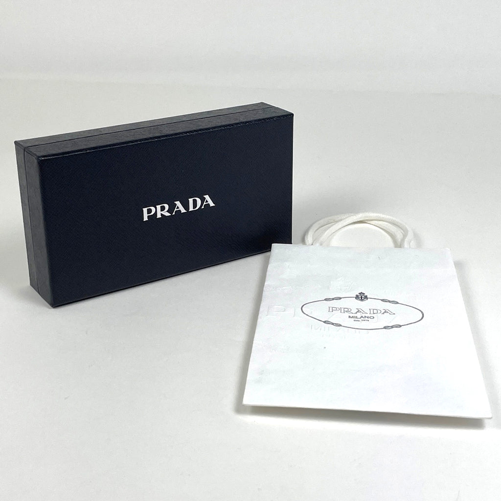 プラダ ロゴプレート ラウンドファスナー 長財布 札入れ 小銭入れ 長財布 レザー ネロ(ブラック) レディース 【中古】brbag