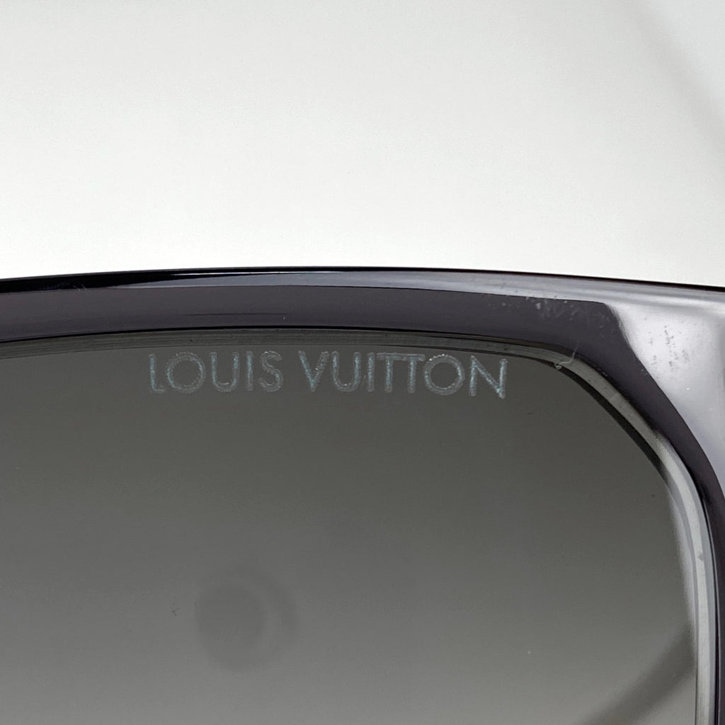 ルイ・ヴィトン LV ライズ サングラス モノグラム アイウェア グラデーション サングラス プラスチック メタル ブラック シルバー Z2209E メンズ 【中古】brbag