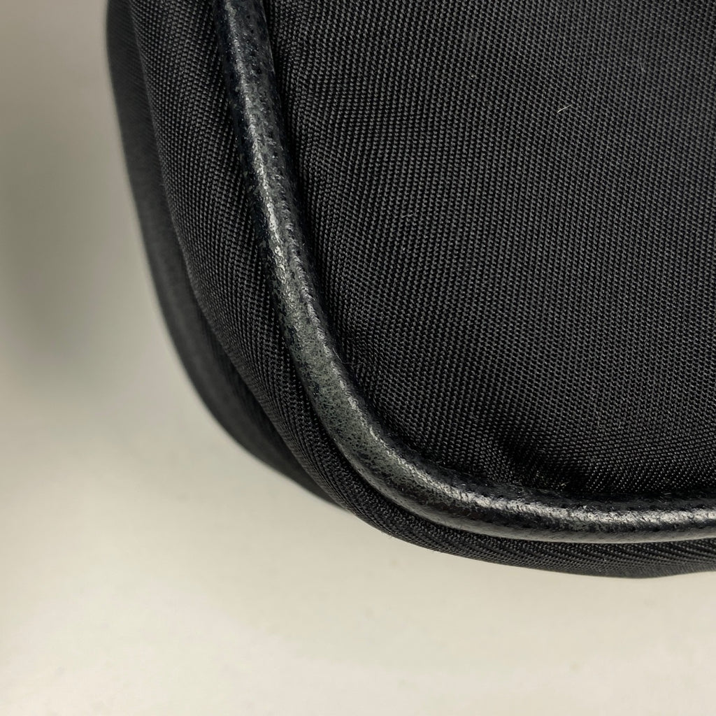 プラダ ロゴプレート ショルダーバッグ 斜め掛け ショルダーバッグ ナイロン ネロ(ブラック) VA953M レディース 【中古】brbag