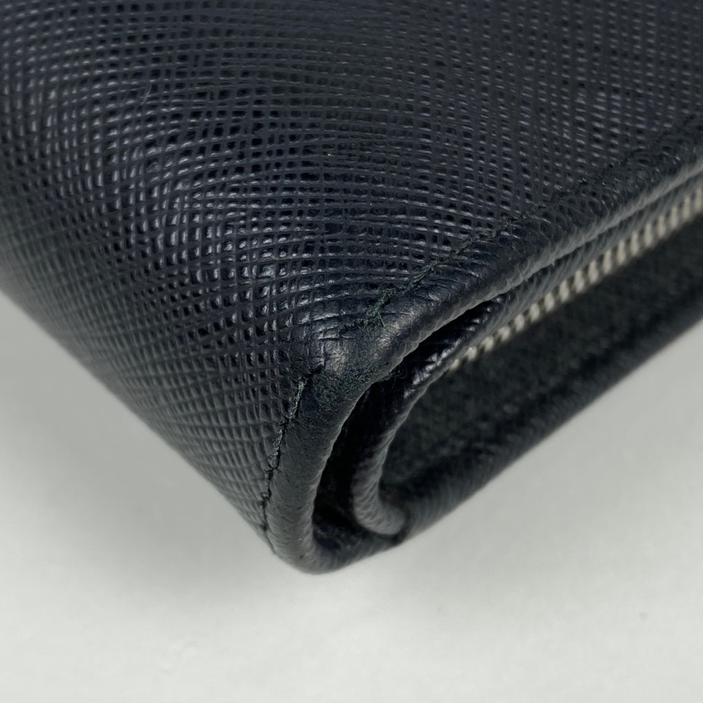 プラダ ロゴ 二つ折り財布 ラウンドファスナー 二つ折り財布 サフィアーノレザー ネロ(ブラック) 1ML225 レディース 【中古】brbag