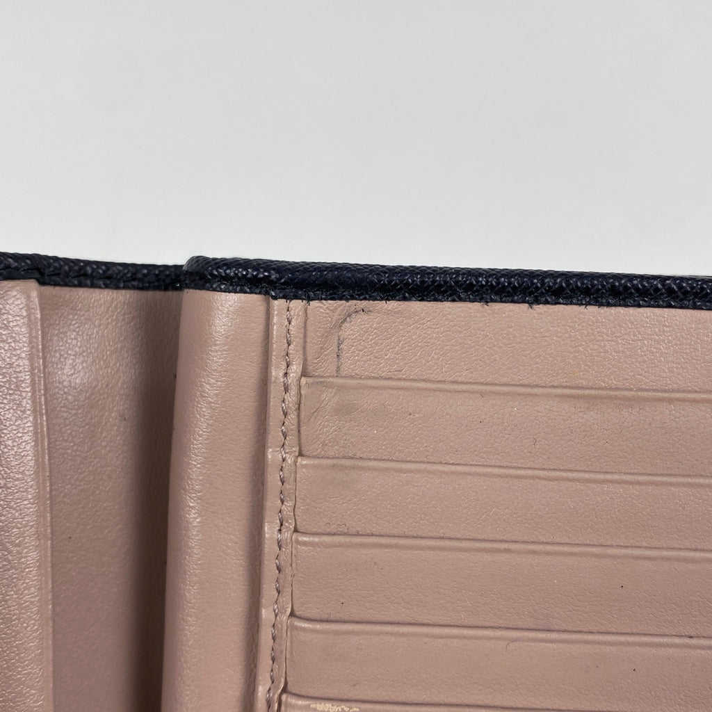 プラダ ロゴ 二つ折り財布 ラウンドファスナー 二つ折り財布 サフィアーノレザー ネロ(ブラック) 1ML225 レディース 【中古】brbag