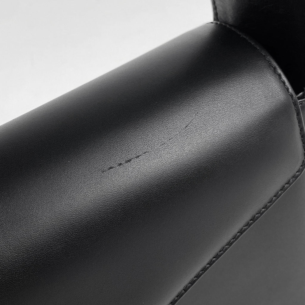 サルヴァトーレフェラガモ ロゴ ショルダーバッグ ワンショルダー ショルダーバッグ レザー ブラック レディース 【中古】brbag