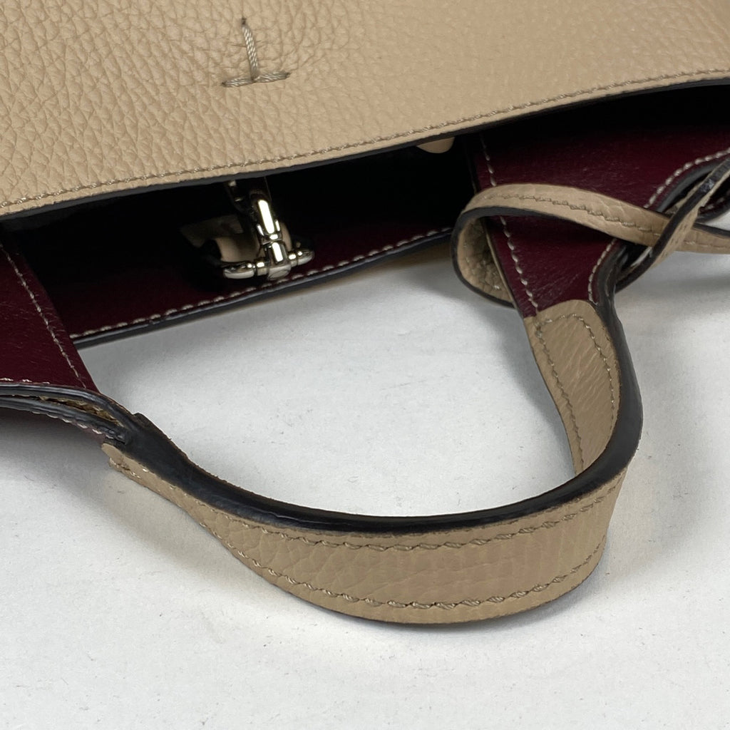 トッズ Tタイムレス マイクロ ハンドバッグ ハンドバッグ レザー ベージュ レディース 【中古】brbag