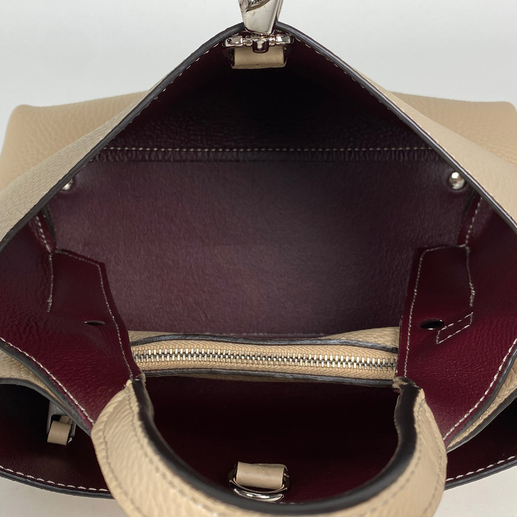 トッズ Tタイムレス マイクロ ハンドバッグ ハンドバッグ レザー ベージュ レディース 【中古】brbag