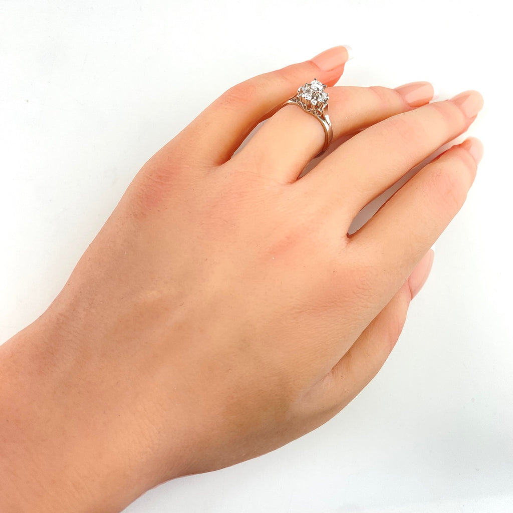 ダイヤモンド デザインリング プラチナ 指輪 メレダイヤ リング 11号 Pt900 ダイヤモンド レディース 【中古】nbjwl