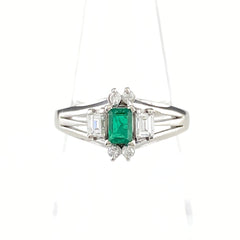 エメラルド デザインリング プラチナ 指輪 メレダイヤ リング 11号 Pt900 エメラルド ダイヤモンド レディース 【中古】nbjwl