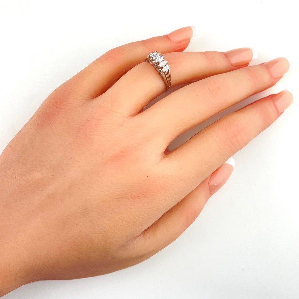 メレダイヤ デザインリング プラチナ 指輪 リング 8号 Pt900 ダイヤモンド レディース 【中古】nbjwl