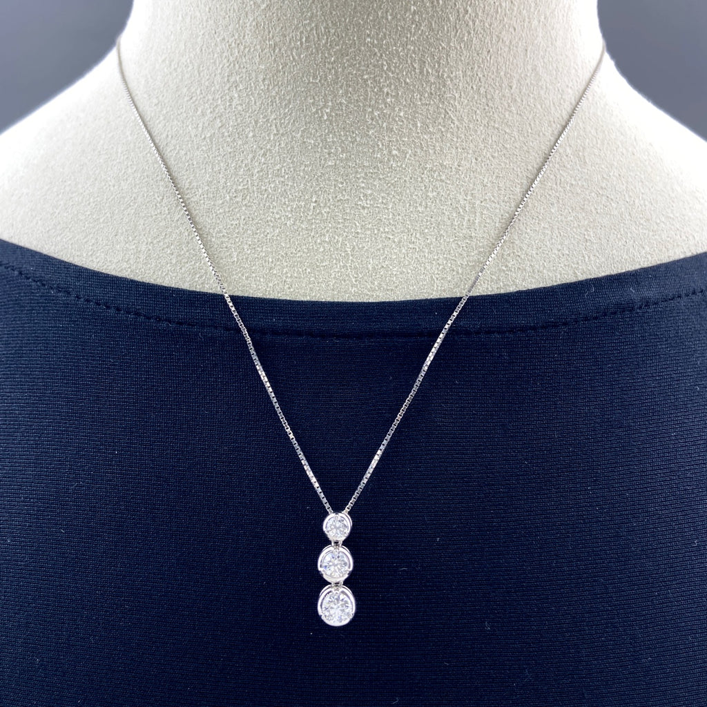 トリロジー メレダイヤ デザインネックレス プラチナ ペンダント ネックレス Pt900 Pt850 ダイヤモンド レディース 【中古】brjwl