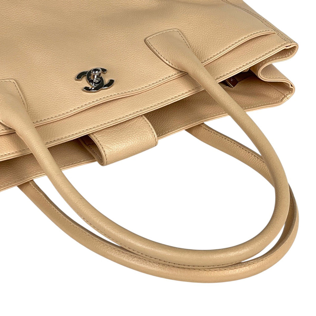 シャネル エグゼクティブライン トートバッグ ココマーク ハンドバッグ トートバッグ レザー ベージュ A15206 レディース 【中古】brbag