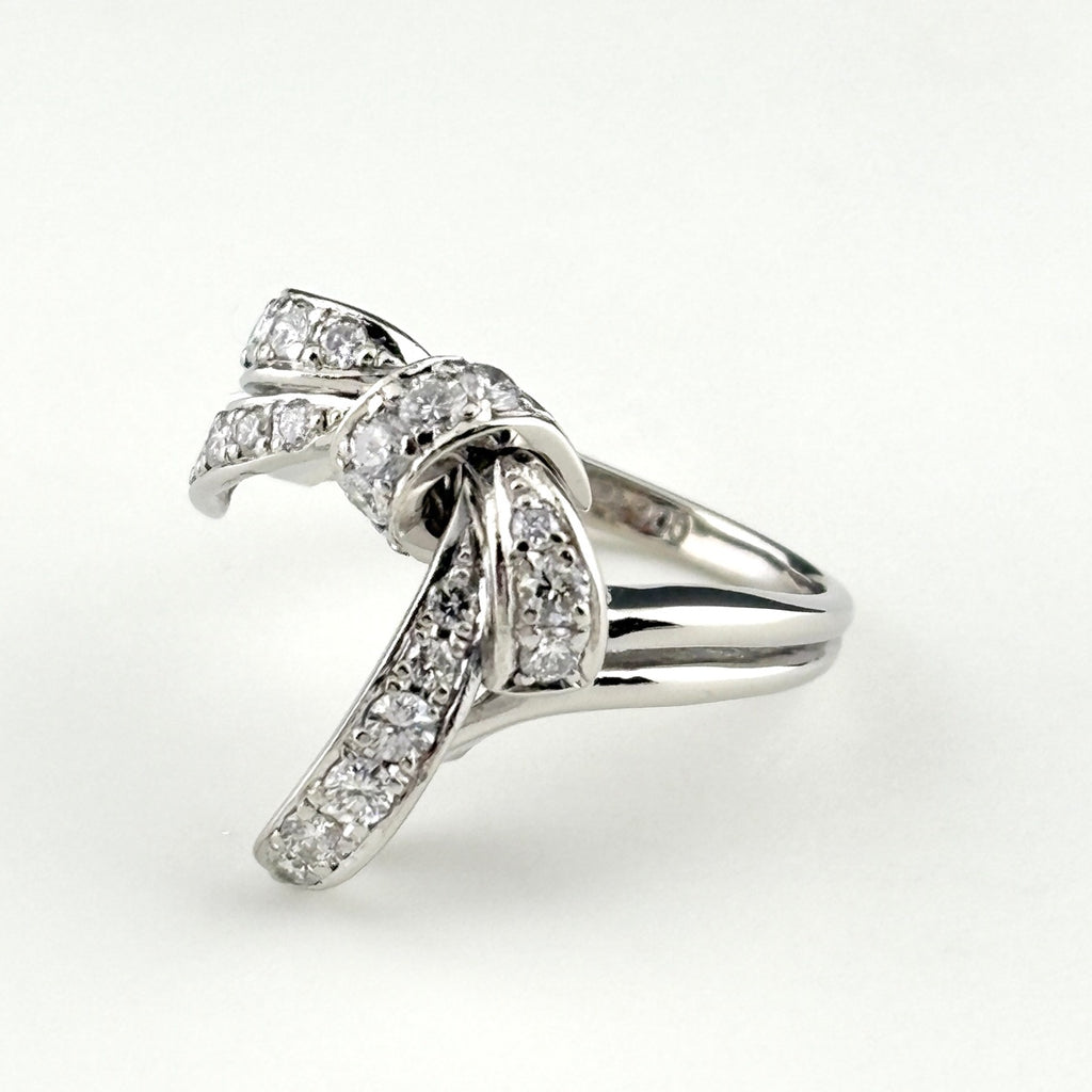 リボンモチーフ デザインリング プラチナ 指輪 メレダイヤ リング 12号 Pt900 ダイヤモンド レディース 【中古】nbjwl