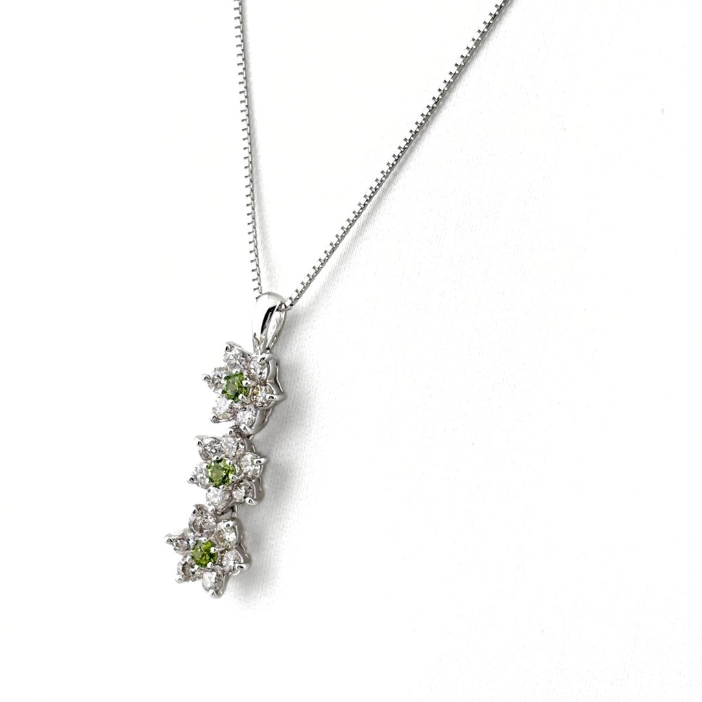 フラワーモチーフ デザインネックレス WG ホワイトゴールド ペンダント メレダイヤ 花 ネックレス K18 WG グリーングロッシュラーガーネット レディース 【中古】nbjwl