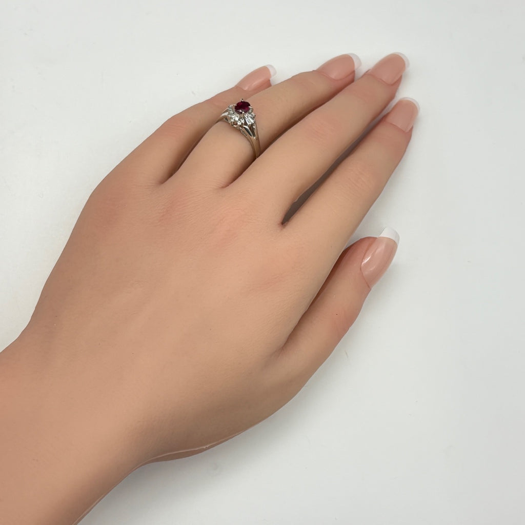 ルビー デザインリング プラチナ 指輪 メレダイヤ リング 12.5号 Pt900 ルビー ダイヤモンド レディース ノンブランドジュエリー 【中古】nbjwl