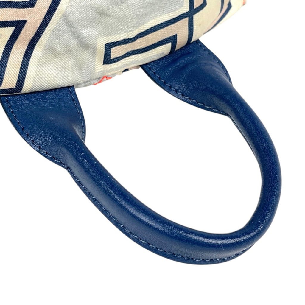 シャネル ココマーク リュックサック マトラッセ ネオン バックパック リュック ナイロン ブルー レディース 【中古】brbag