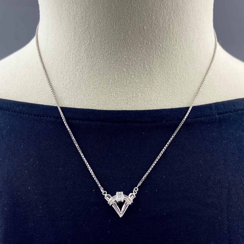 ダイヤモンド デザインネックレス プラチナ ペンダント ネックレス Pt850 ダイヤモンド レディース 【中古】nbjwl