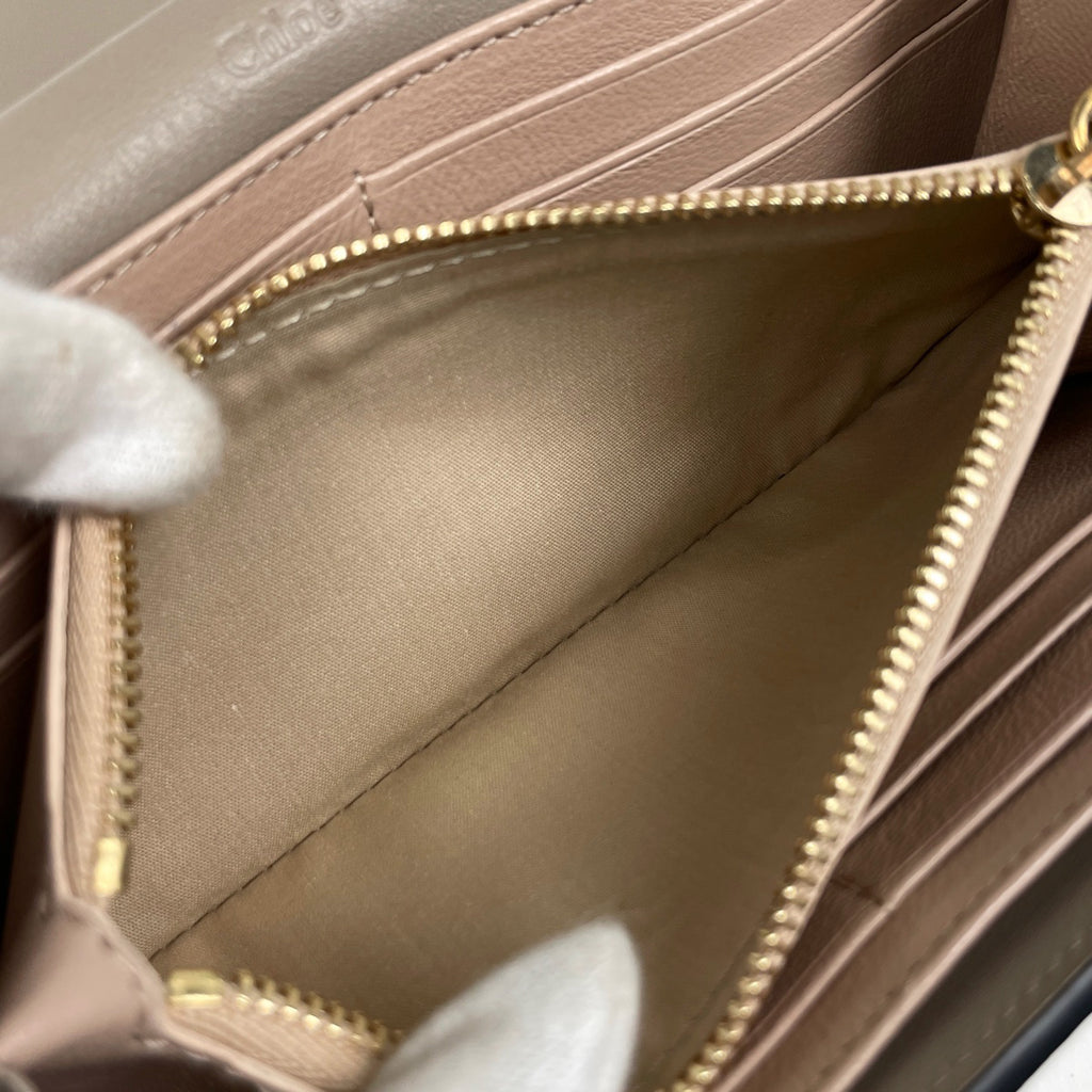 クロエ ジョージア 二つ折り 長財布 ロゴ ダブルフラップ 長財布 レザー グレージュ 3P0284 レディース 【中古】brbag