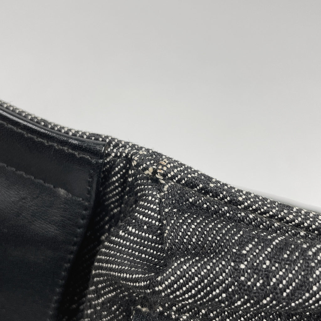 グッチ GG柄 ウエストバッグ ウエストポーチ ボディバッグ GGキャンバス ブラック 28566 レディース 【中古】brbag