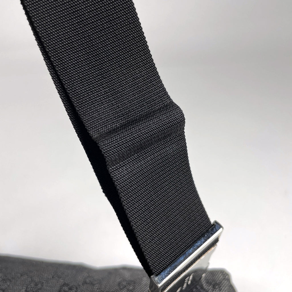 グッチ GG柄 ウエストバッグ ウエストポーチ ボディバッグ GGキャンバス ブラック 28566 レディース 【中古】brbag