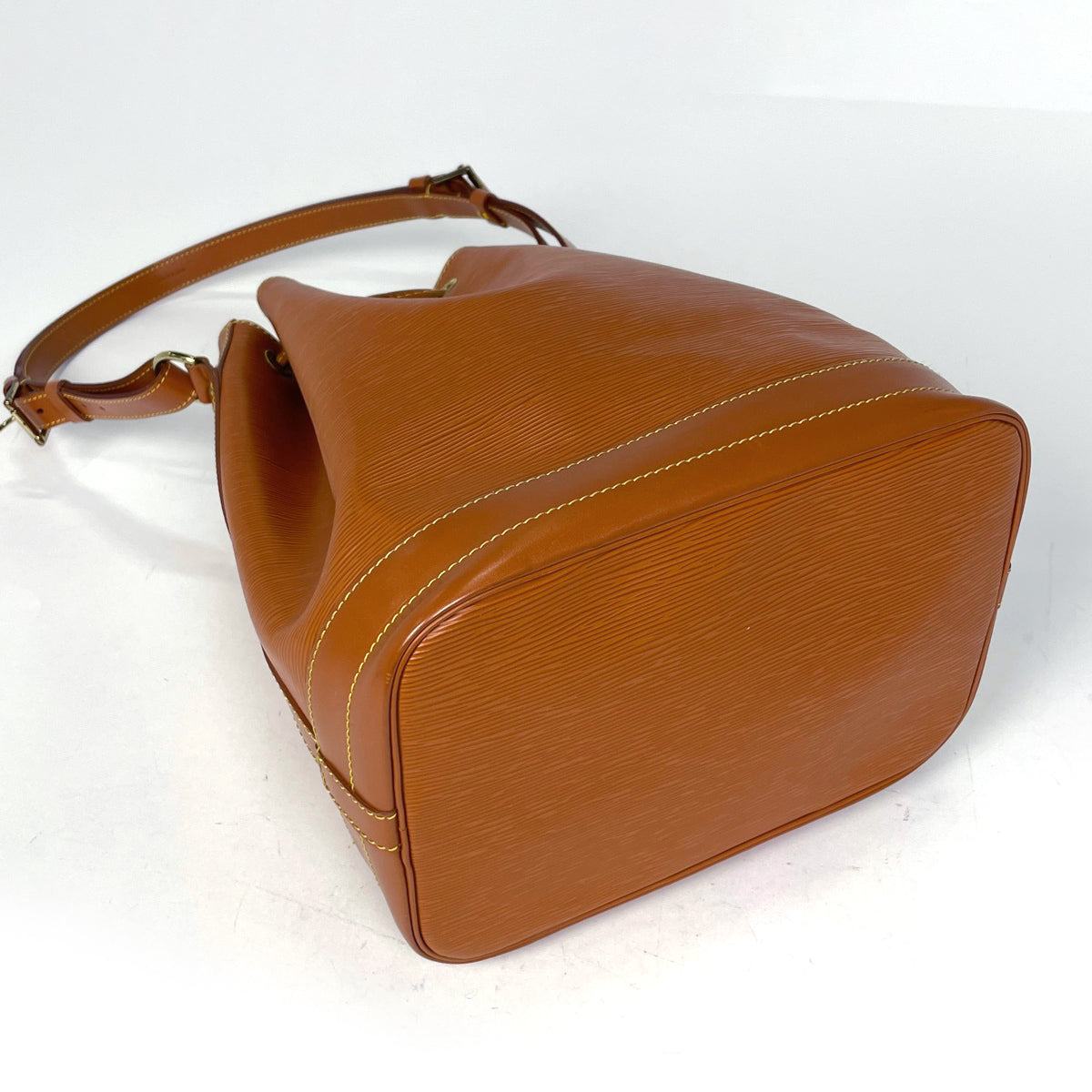 ルイ・ヴィトン ノエ 巾着型 ショルダーバッグ エピ ジパングゴールド